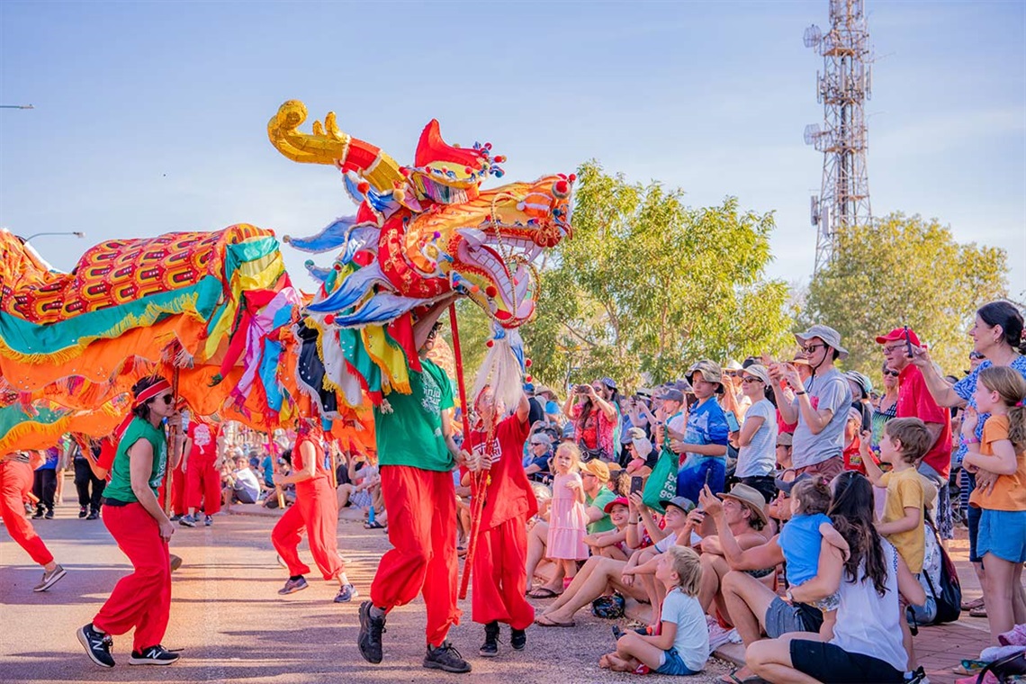 shinju-float-parade.jpg