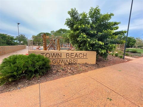 Town-Beach-playground-closed.jpg