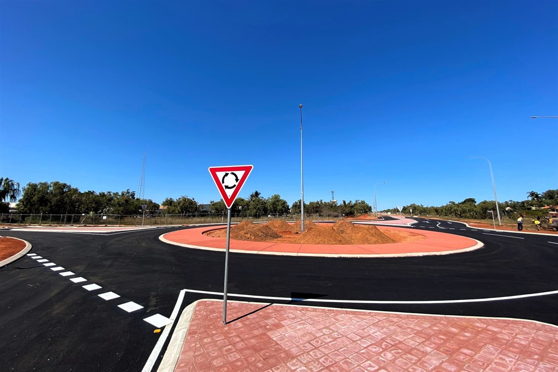 Port Drive Guy St roundabout wide.jpg