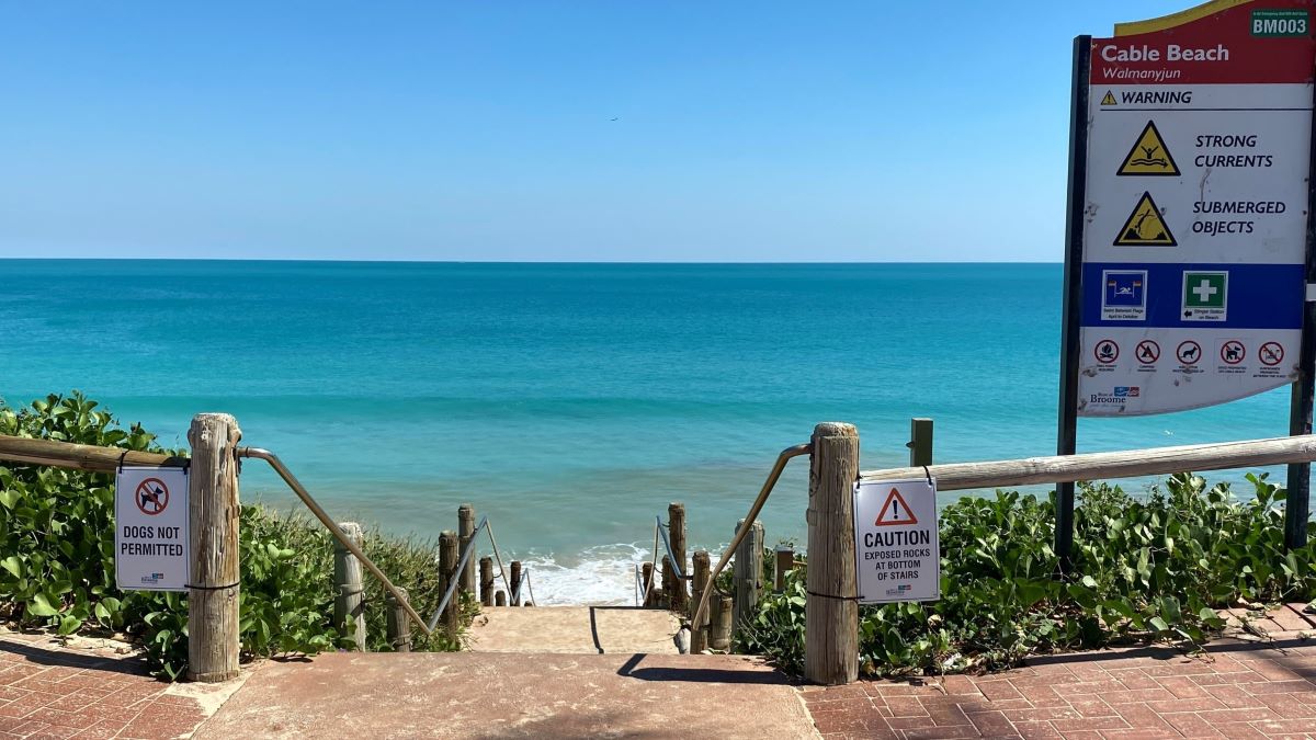 beach entrance.jpg
