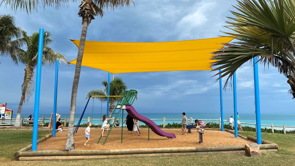 playground shadesail.jpg